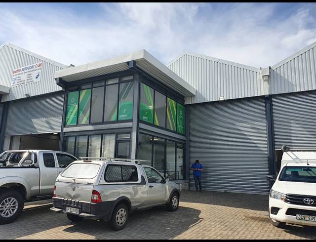287M² FACTORY RENTED IN SAXENBURG PARK 2